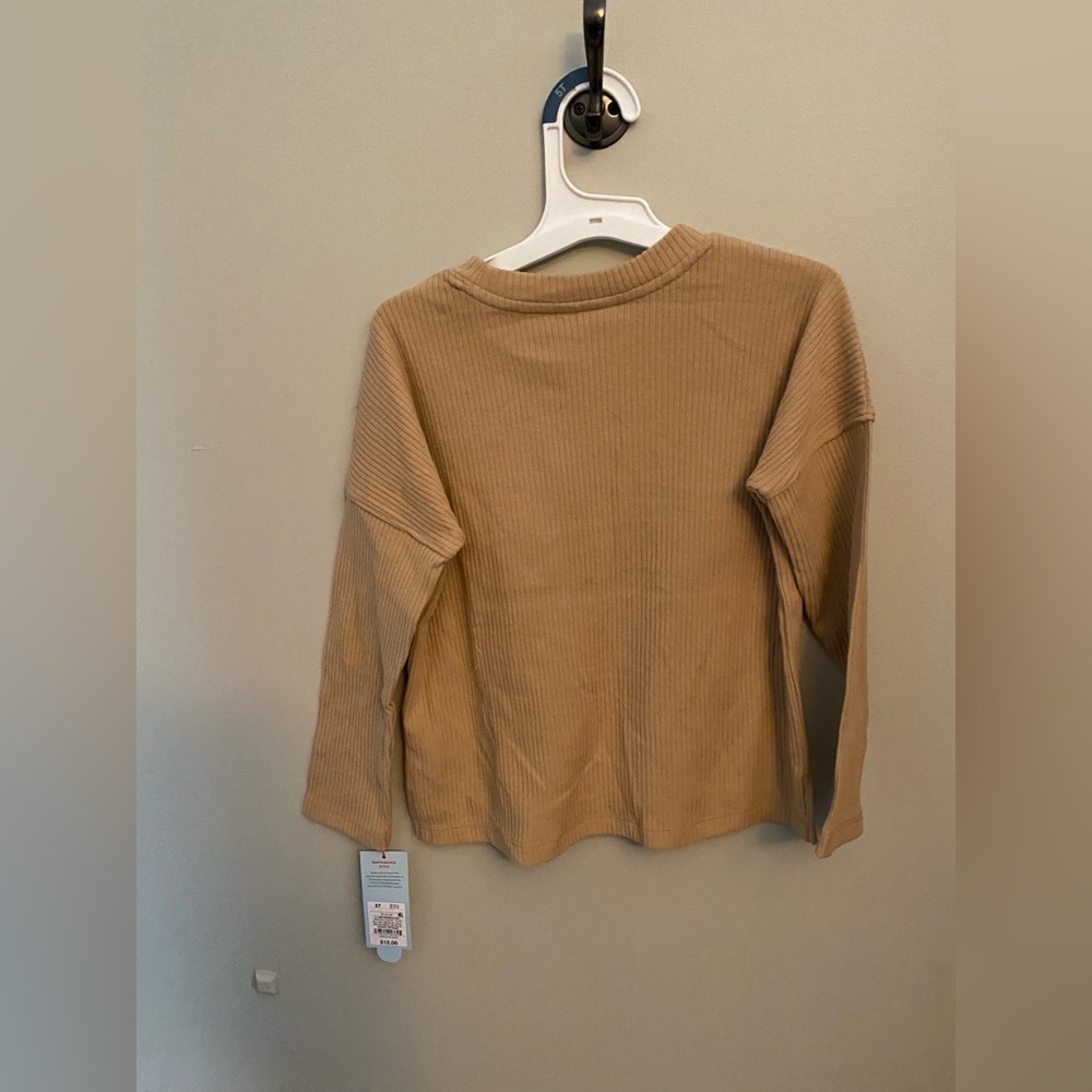 Beige Ribbed Long-Sleeve Kids  Sweater..(5T… New With Tags)